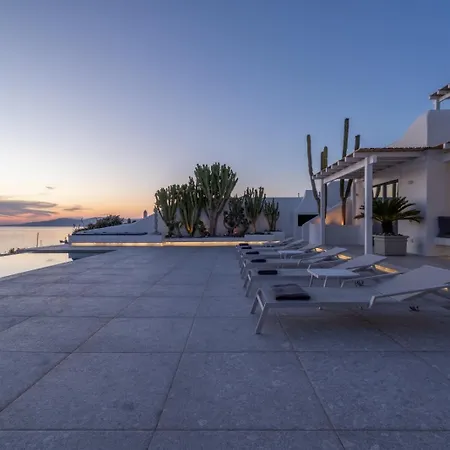 Med * Mykonos Town
